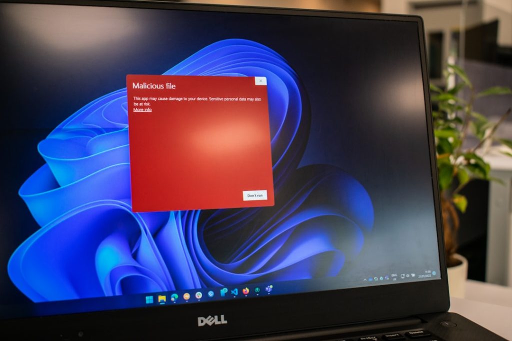 Classic Outlook vs eM Client vs Thunderbird: Which Desktop Email App Is Best for Windows Users?