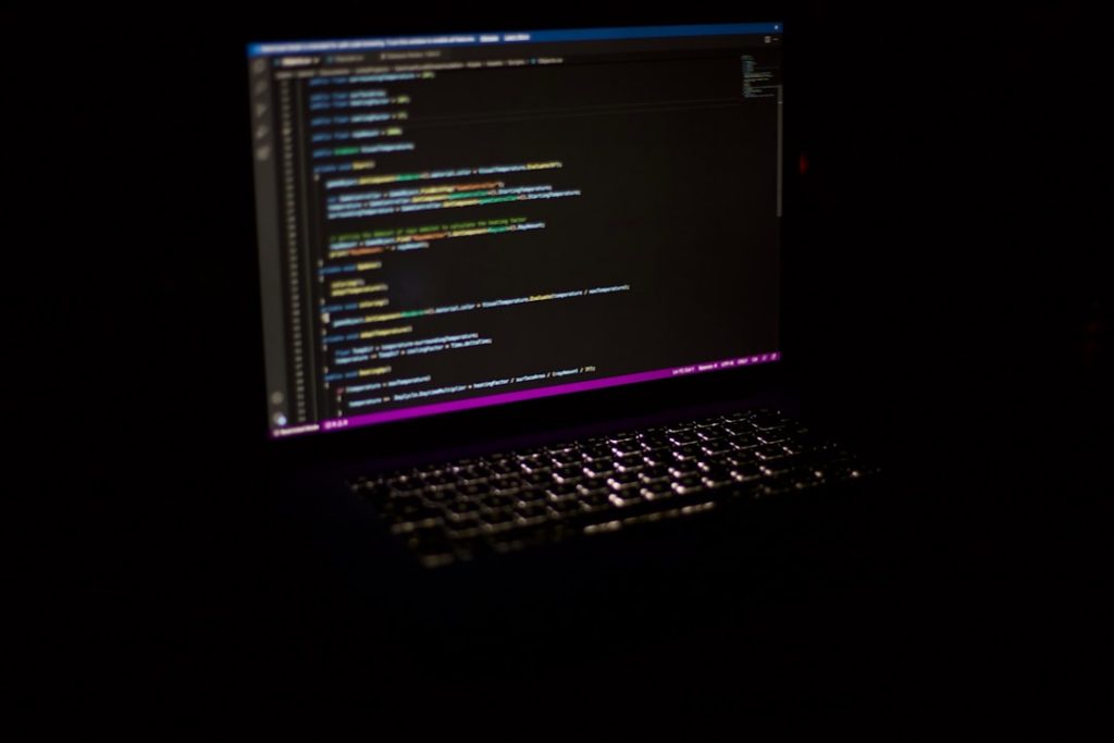 Top 4 Linux Platforms For Programmers, Server Management, And Stability