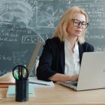 8 Best Interactive Presentation Tools for Teachers, Trainers and Business Teams