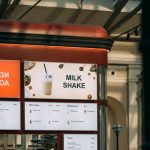 5 Digital Menu Board Apps Like ScreenCloud That Help Restaurants Update Menus Instantly