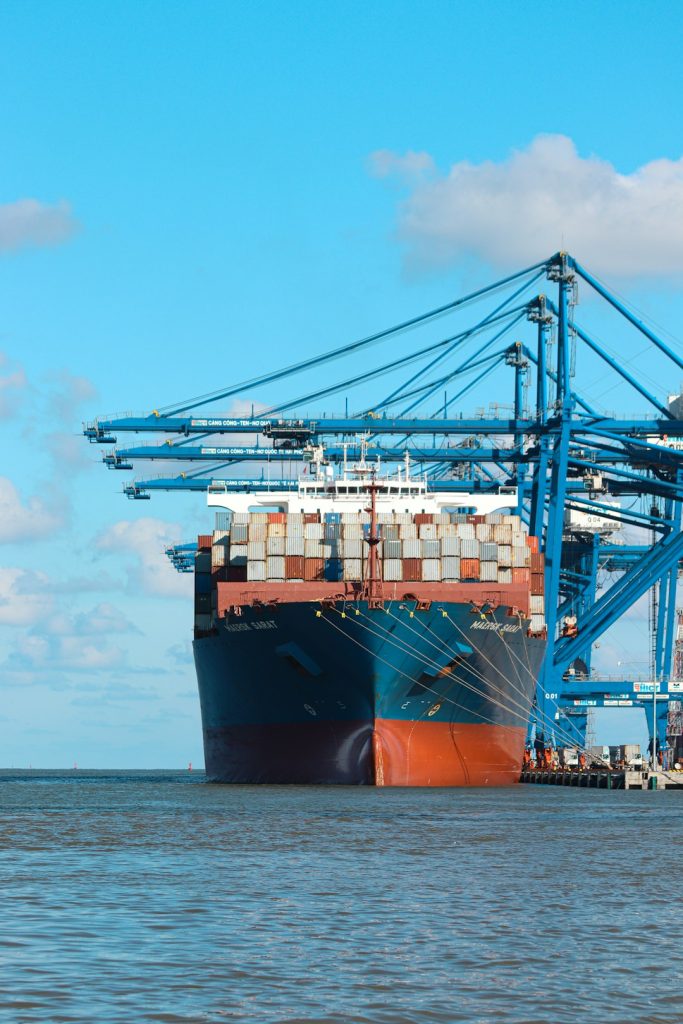 DolphinRadar: DolphinRadar vs MarineTraffic and Other Maritime Tracking Platforms