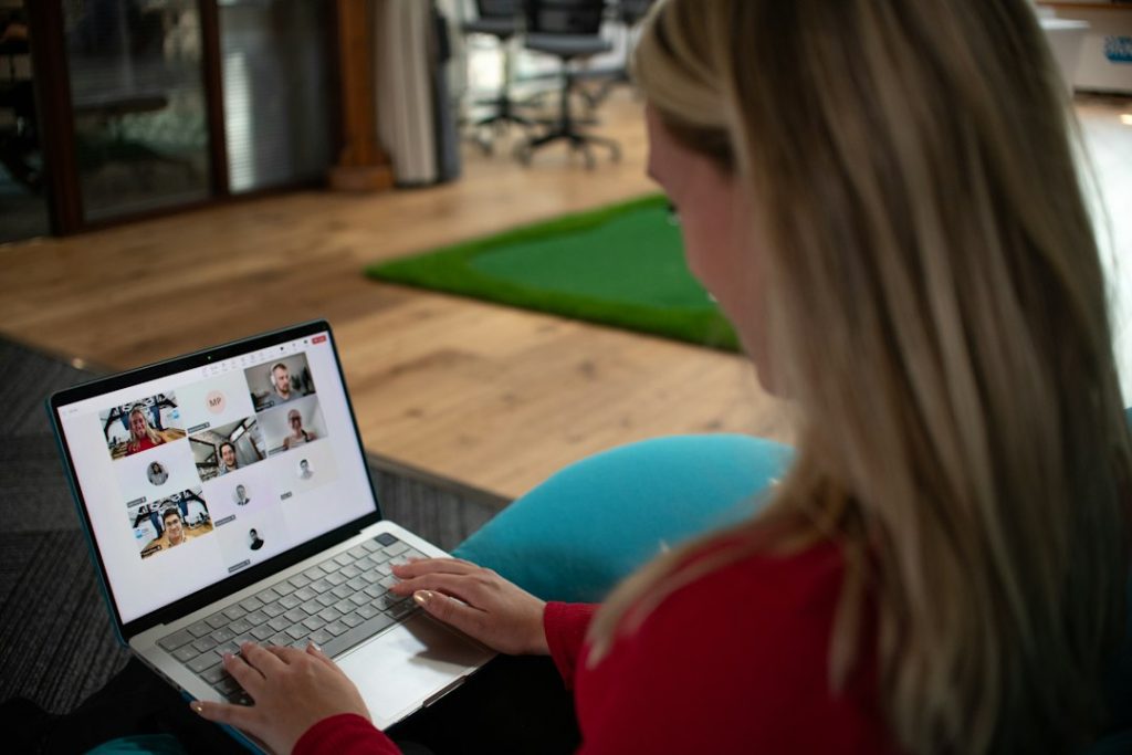 Best Screen-Sharing Websites Compared: Whereby vs Jitsi Meet vs Around for Browser-Based Collaboration